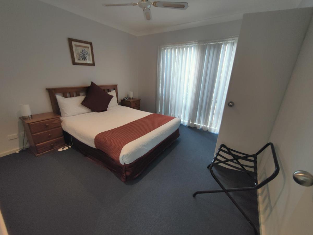 Belvoir Village & Wodonga